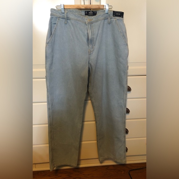 NWT Hollister Ultra High Rise Light Wash Dad Jeans - Picture 1 of 7